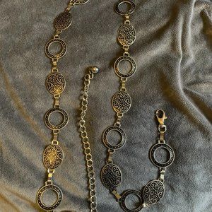 unique heavy metal chain belt, 56 inches long, silver and black in colour,